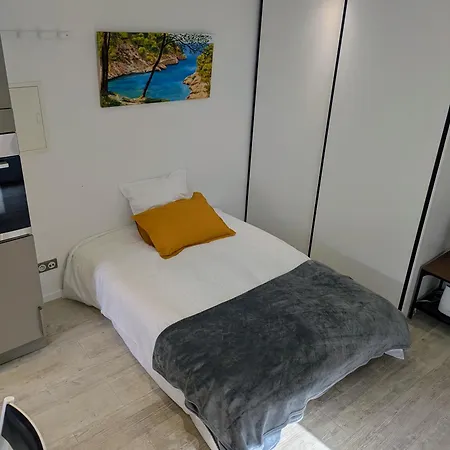 Cocon, Terrasse Proche Clermont Holiday home Tallende